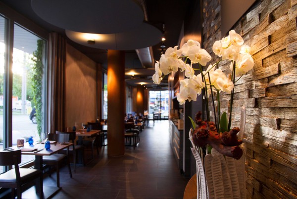wandpaneele-impressionen-bistro-zweisinn-glitzerwald