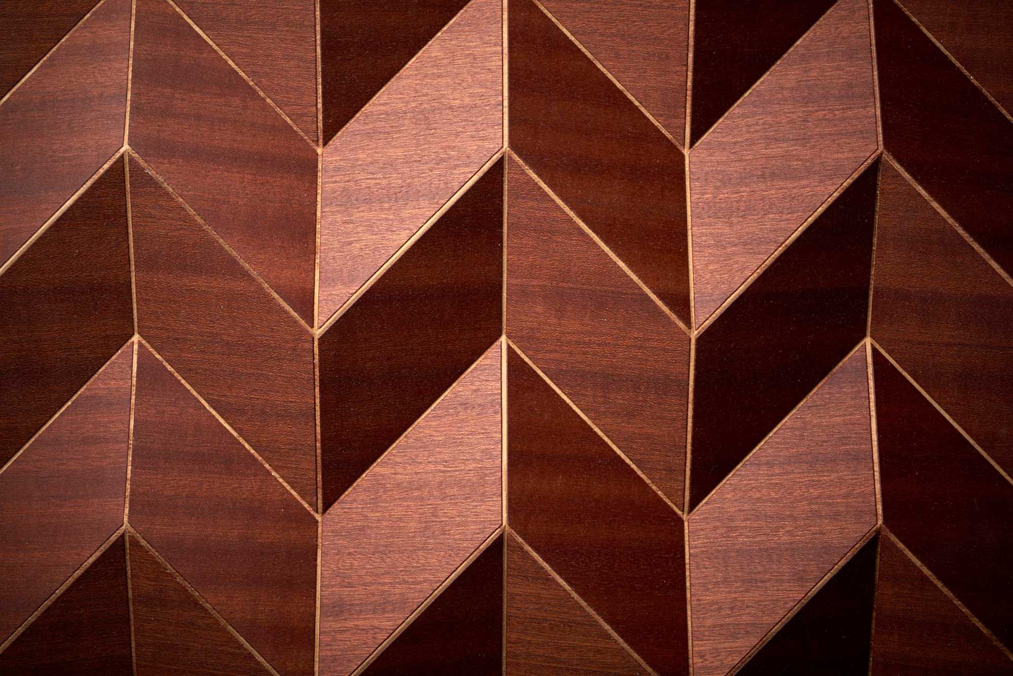 wandpaneele-holz-furnier-mahagoni-knick-schick