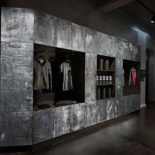 wandgestaltung-hamburger-fitnessstudio-glattgestellt