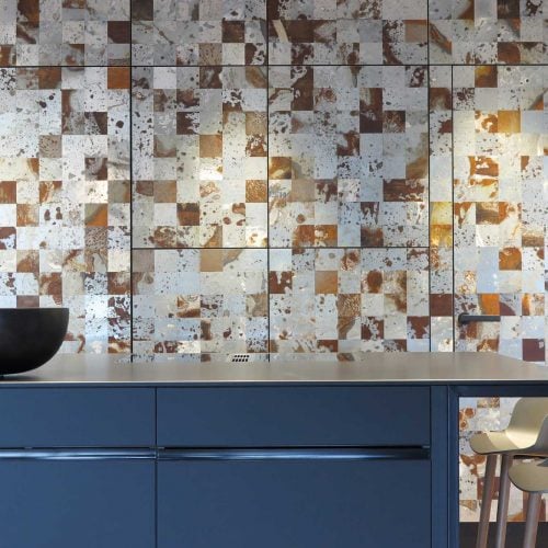 kuechengestaltung-wandpaneele-kueche-metallpaneele