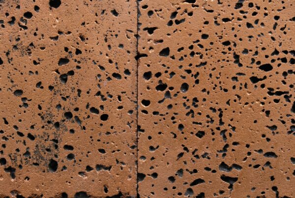 wandpaneele-keramik-lavastein-mit-blattgold-cosmic-spray