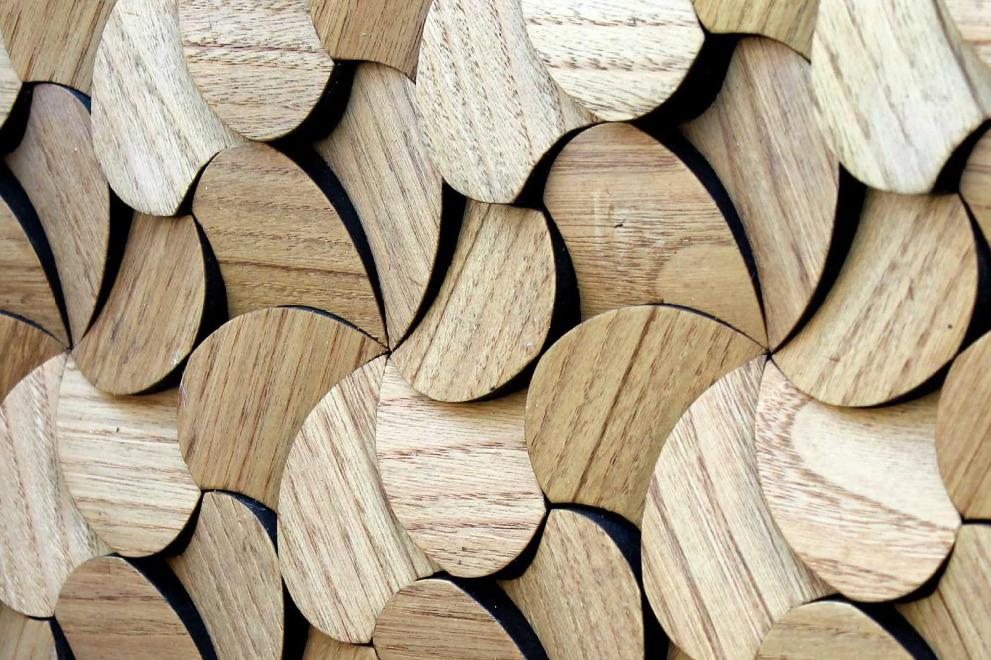holzpaneele-furnier-kastanie-spinning-woods-land
