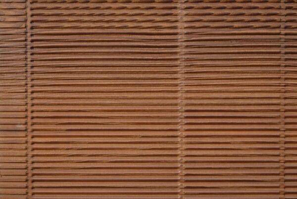 wandpaneele-holz-esche-thermobehandelt-venetian-blind-s