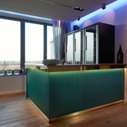 impressionen-wandpaneele-restaurant-the-stage-dortmund