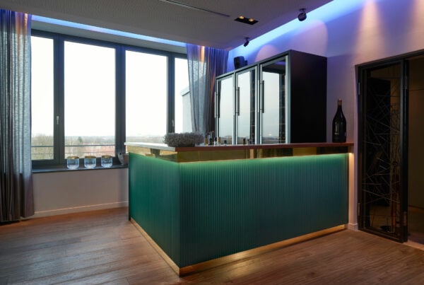 impressionen-wandpaneele-restaurant-the-stage-dortmund