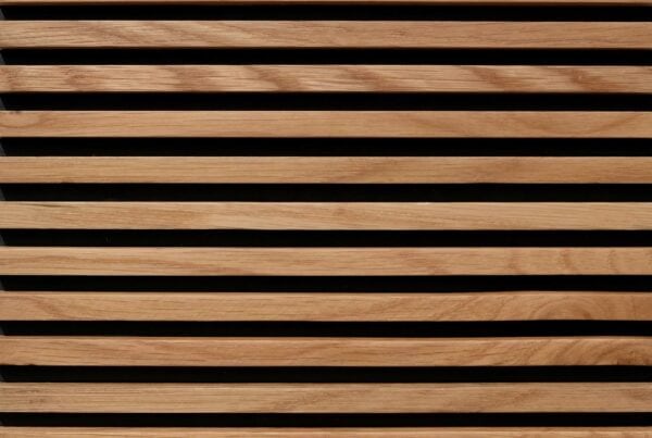 wandpaneele-holz-eiche-unbehandelt-parallel-welten-eiche