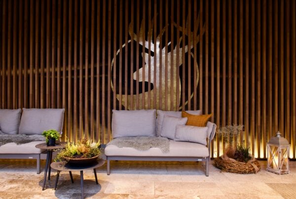 thekenfront-moebelbau-aus-messing-wellness-hotel