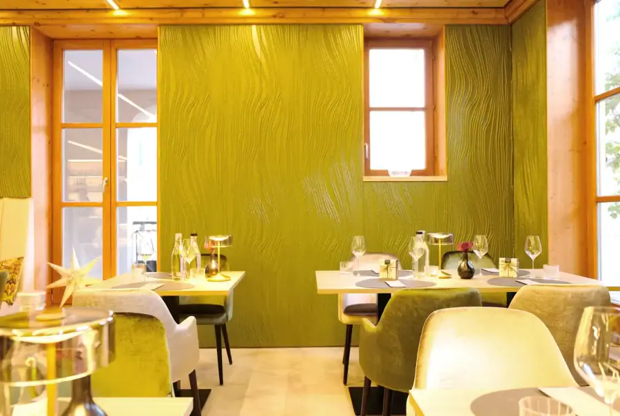 wandverkleidung-und-thekenverkleidung-restaurant-in-muenchen-3