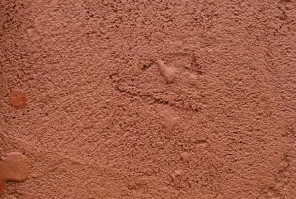glatt-wandpaneele-keramik-recyceltes-terracotta-als-granulat-seitlich
