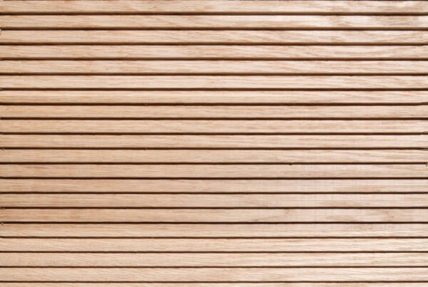 klares-holz-flexible-wandpaneele-aus-eiche-natur
